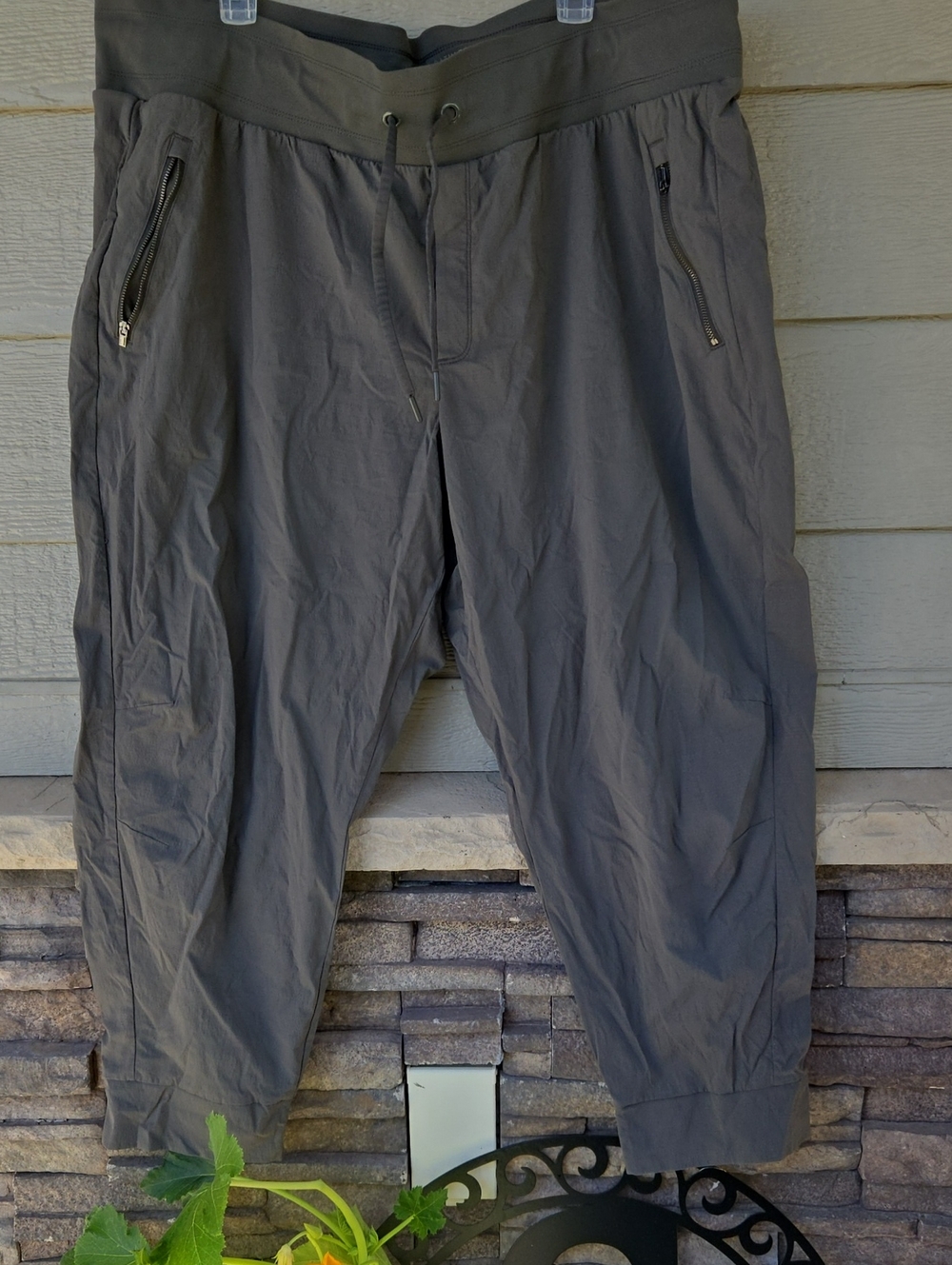 Athleta Women's Dark Gray Drawstring Joggers